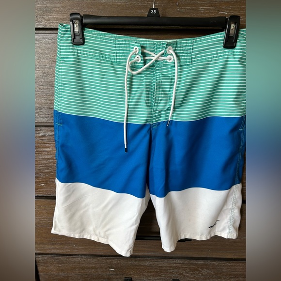 Hollister Board Shorts - size 32 - Picture 1 of 2